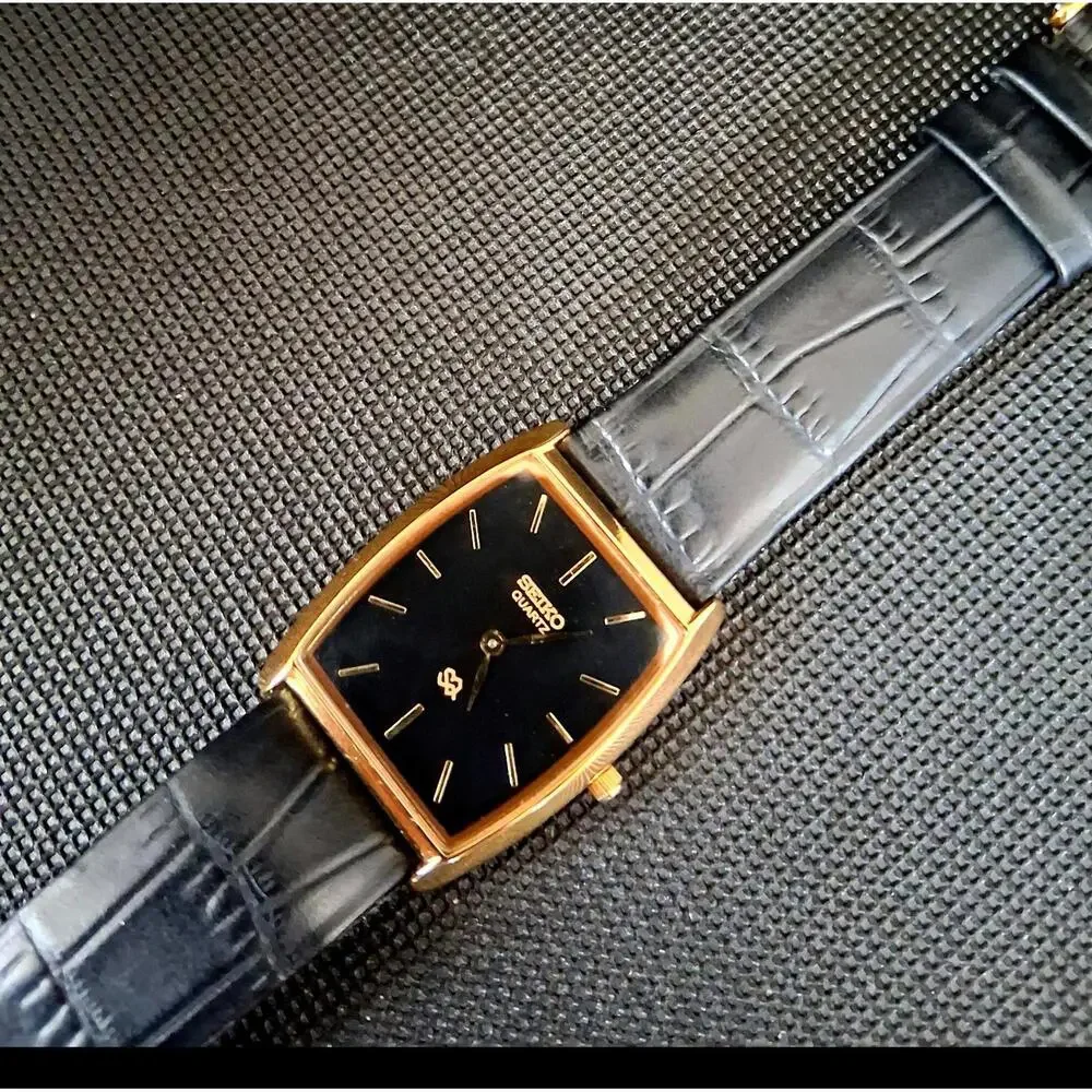Men's Vintage Seiko Barrel/Tonneau Leather Tank RARE